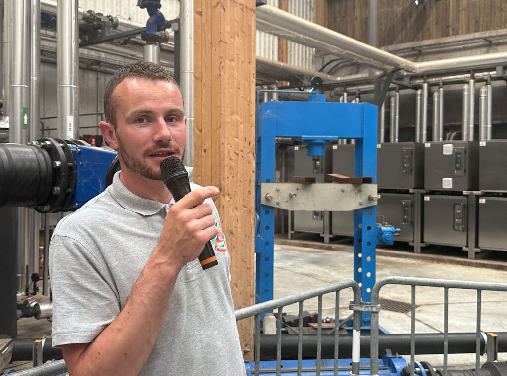 Julien Burel, opérateur de production en méthanisation, salle des machines 2826